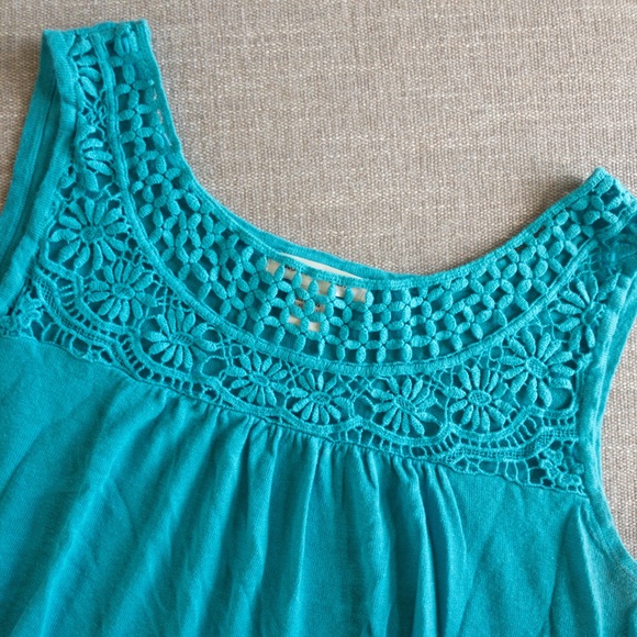August Silk Tank Size L - Picture 2 of 4